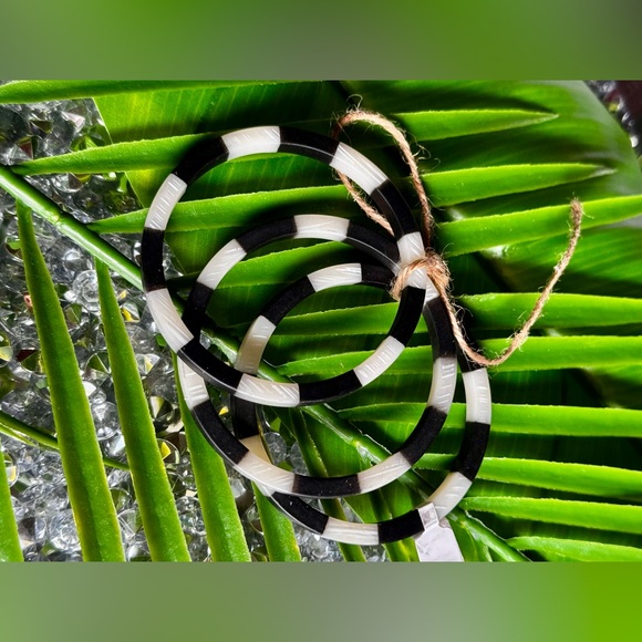 Plunder Monochrome Checkered Bangles - Picture 2 of 6